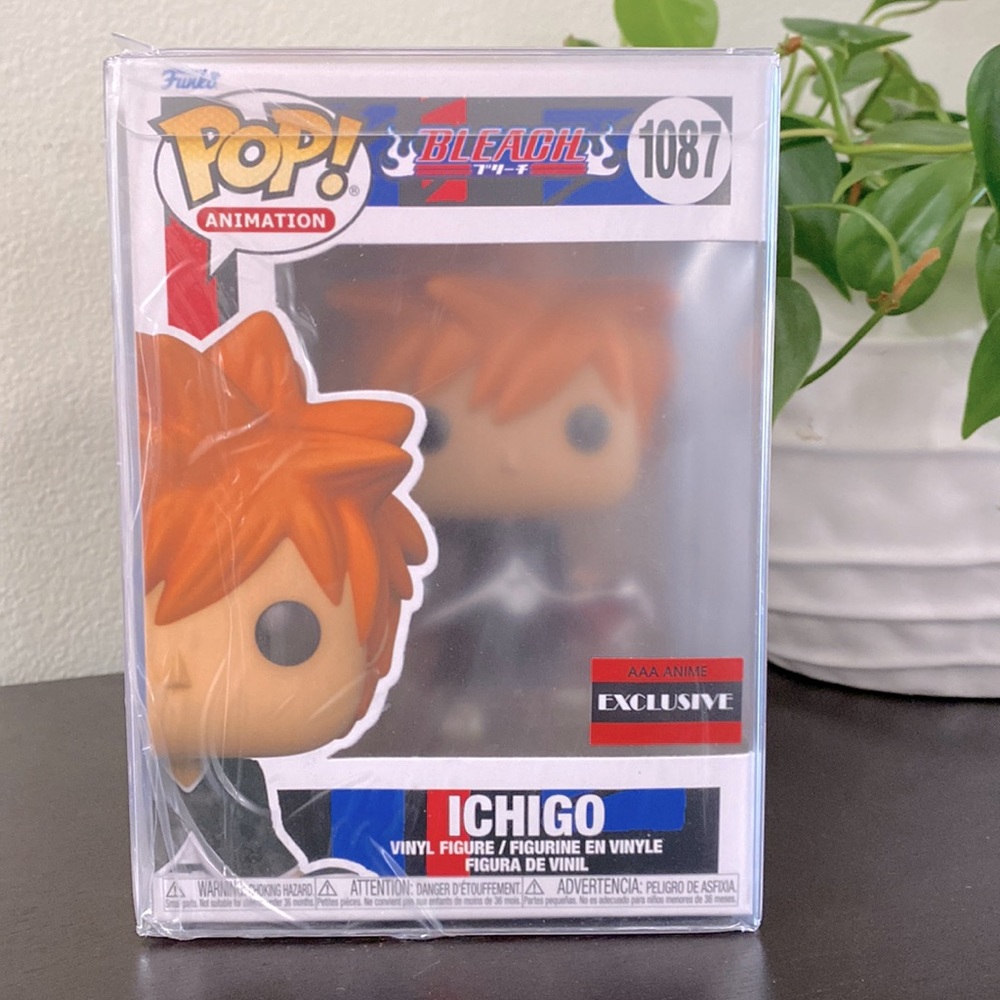 Funko Pop NIB BLEACH Ichigo #1087 AAA Anime Exclusive Protective Case